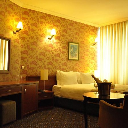 Kndf Marine Hotel อิสตันบูล ภายนอก รูปภาพ